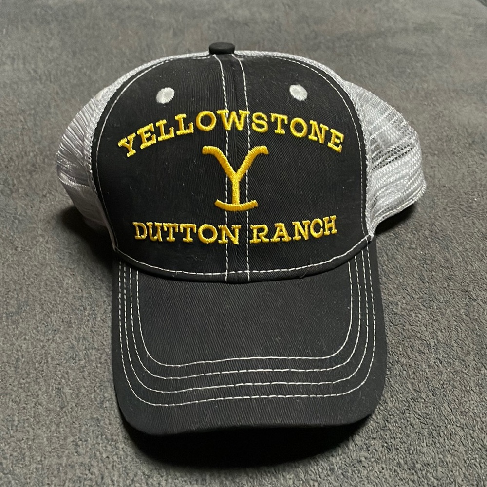 New Without Tags!! Yellowstone Dutton Ranch Baseball Trucker Hat Unisex/M